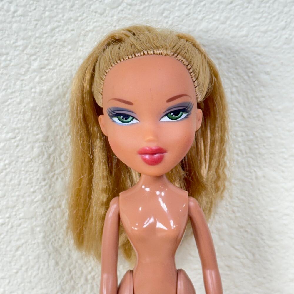 Bratz Nighty Nite Fianna Doll w/ Feet MGA Entertainment 2004 Nude